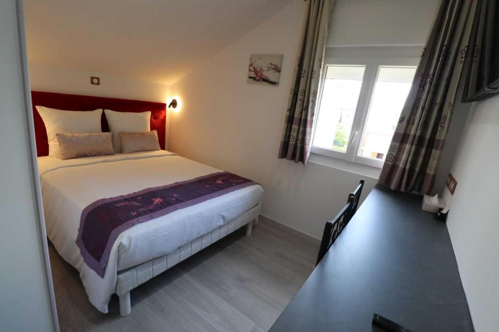 Hotel Le Lotus Blanc Albertville Habitación foto