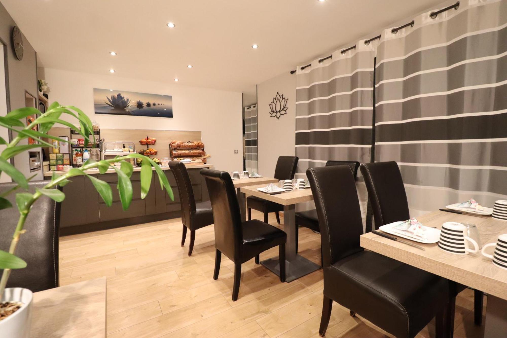 Hotel Le Lotus Blanc Albertville Exterior foto